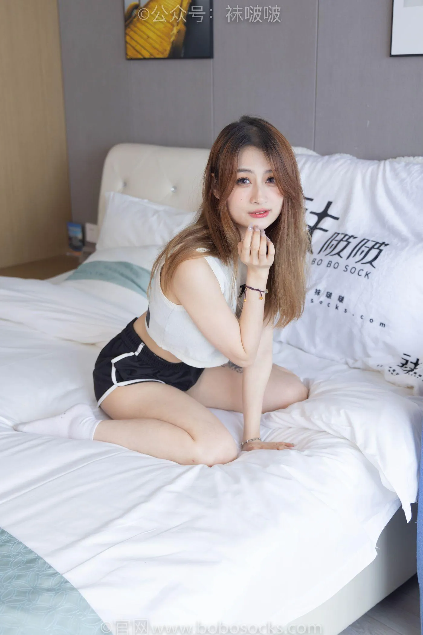 [BoBoSocks袜啵啵]NO.084 苏苏-运动鞋、日常所穿白棉袜、裸足 [140P]插图5